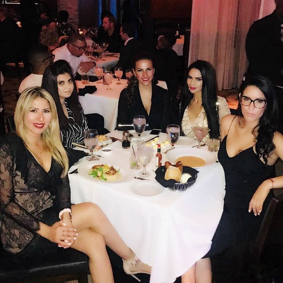 Meet your Posher, April - Picture 3 of 3